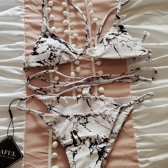 Marble Print String Bikini - Picture 3 of 5